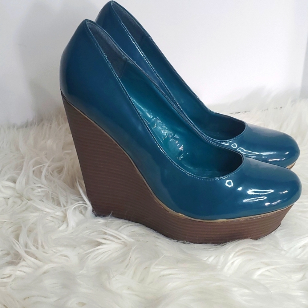 🐞Breckelles Platform Pumps Size 10
